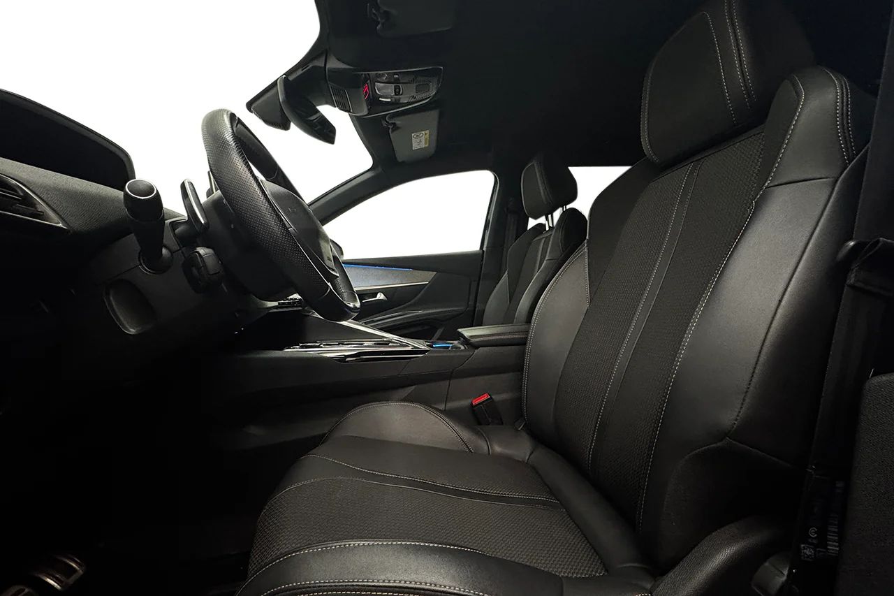 Peugeot 3008 1.2 PureTech GT Navi Kamera Delläder Cockpit MOMS 131hk – bild 11 av 30