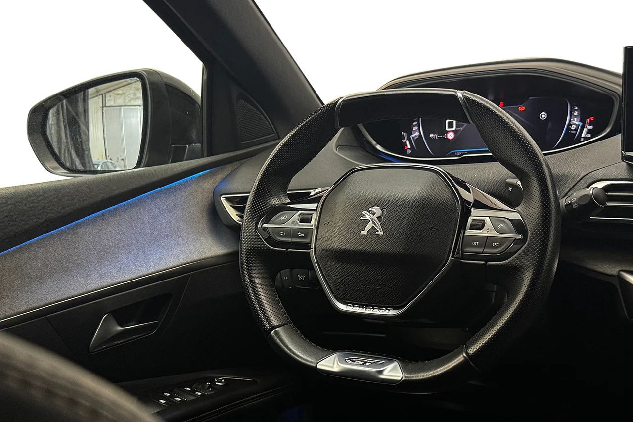 Peugeot 3008 1.2 PureTech GT Navi Kamera Delläder Cockpit MOMS 131hk – bild 15 av 30