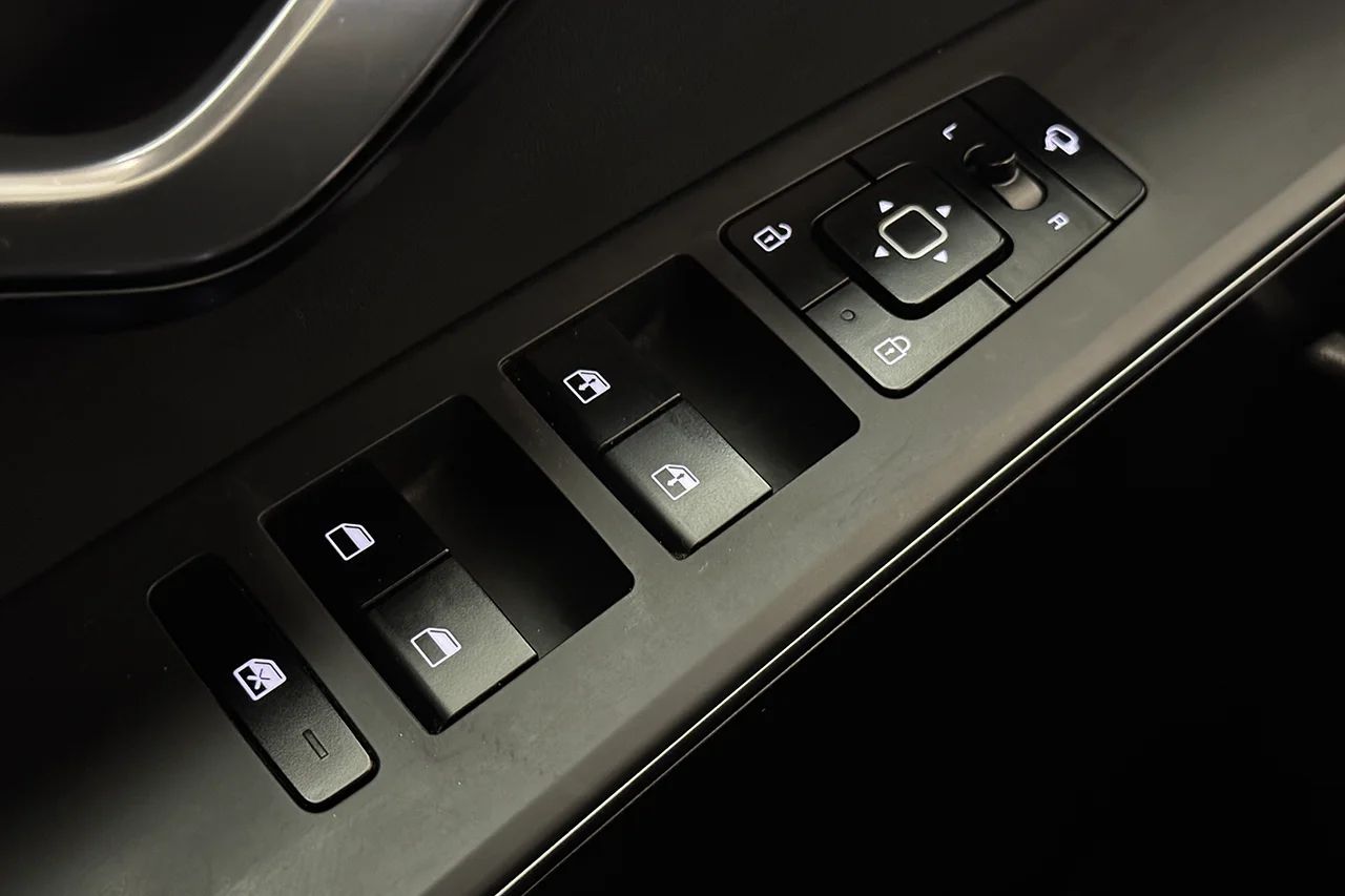 Kia Niro Plug-In Navi Kamera Cockpit Delläder 183hk – bild 32 av 33