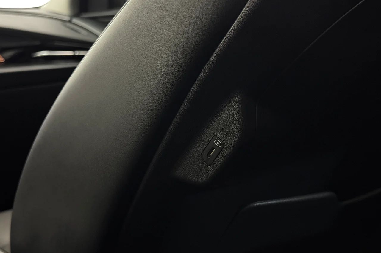 Kia Niro Plug-In Navi Kamera Cockpit Delläder 183hk – bild 13 av 33