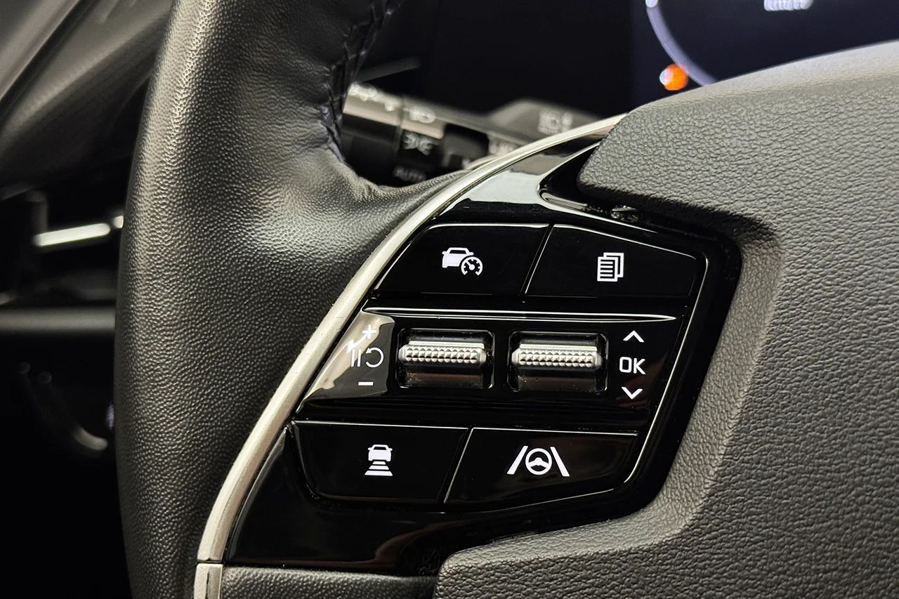 Kia Niro Plug-In Navi Kamera Cockpit Delläder 183hk – bild 17 av 33