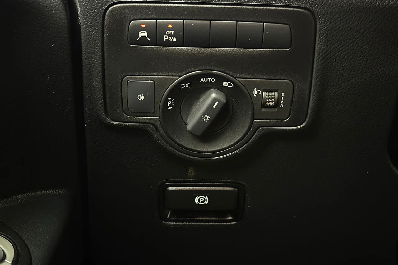 Mercedes-Benz eVito 112 CCS 3sits Inredd Kamera P-Sens AppConnect 116hk – bild 26 av 27