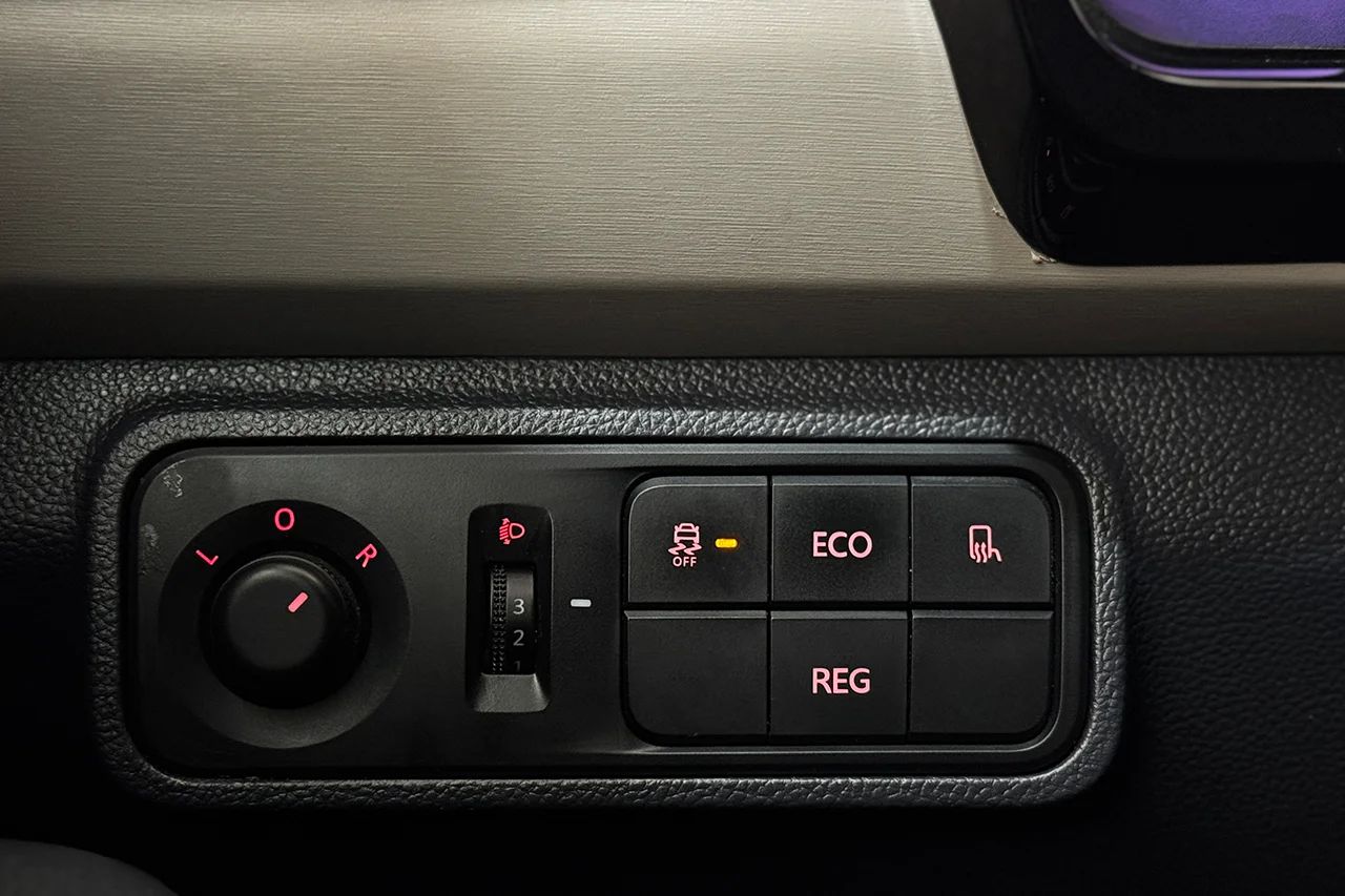 Maxus e-Deliver 3 52.5 kWh CCS CarPlay P-Sensorer Kamera MOMS – bild 25 av 26