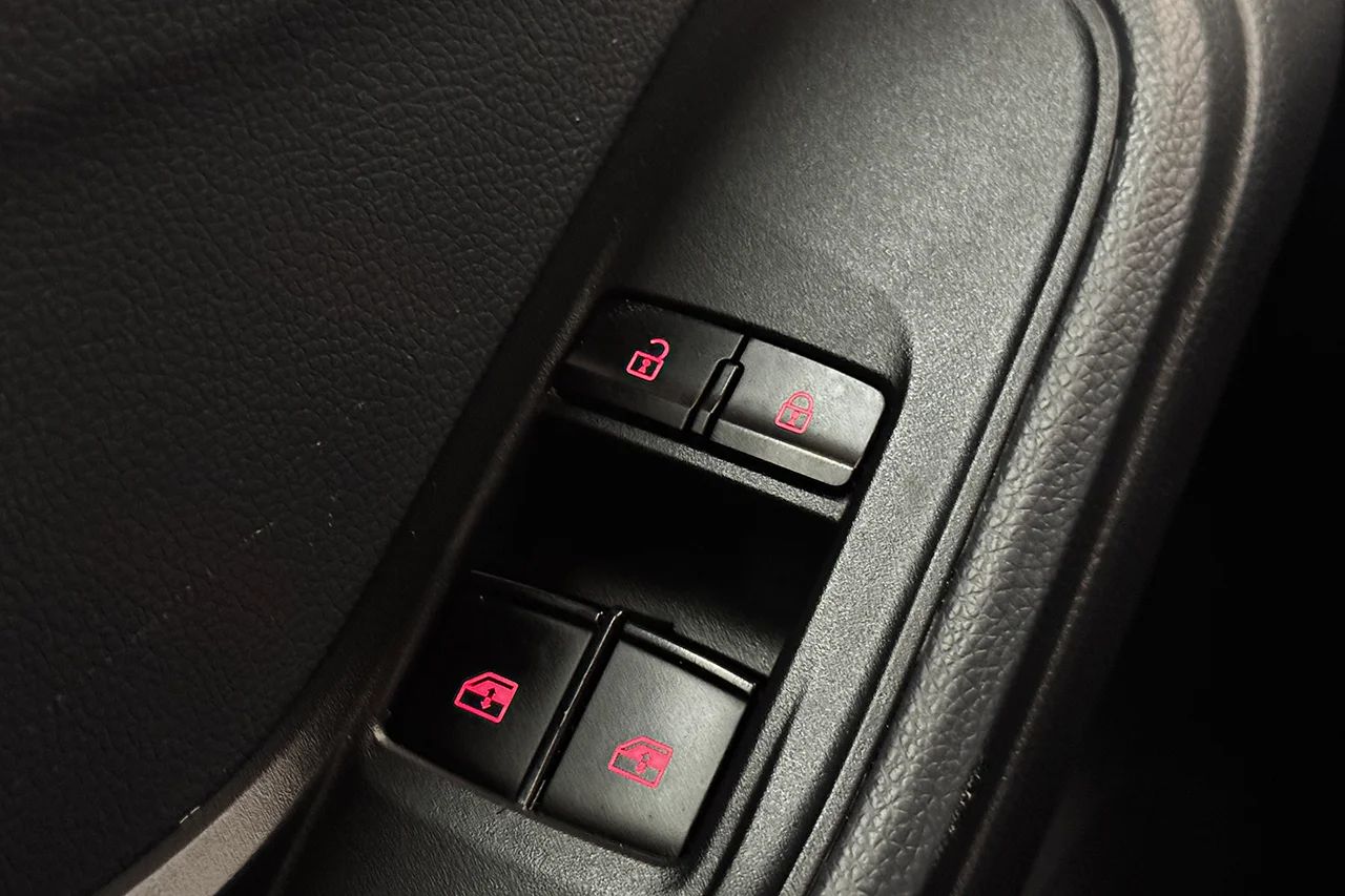 Maxus e-Deliver 3 52.5 kWh CCS CarPlay P-Sensorer Kamera MOMS – bild 26 av 26