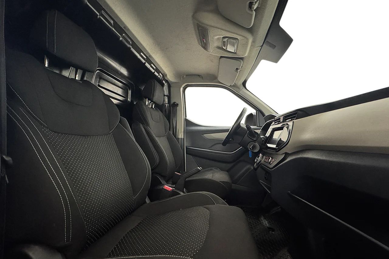 Maxus e-Deliver 3 52.5 kWh CCS CarPlay P-Sensorer Kamera MOMS – bild 15 av 26