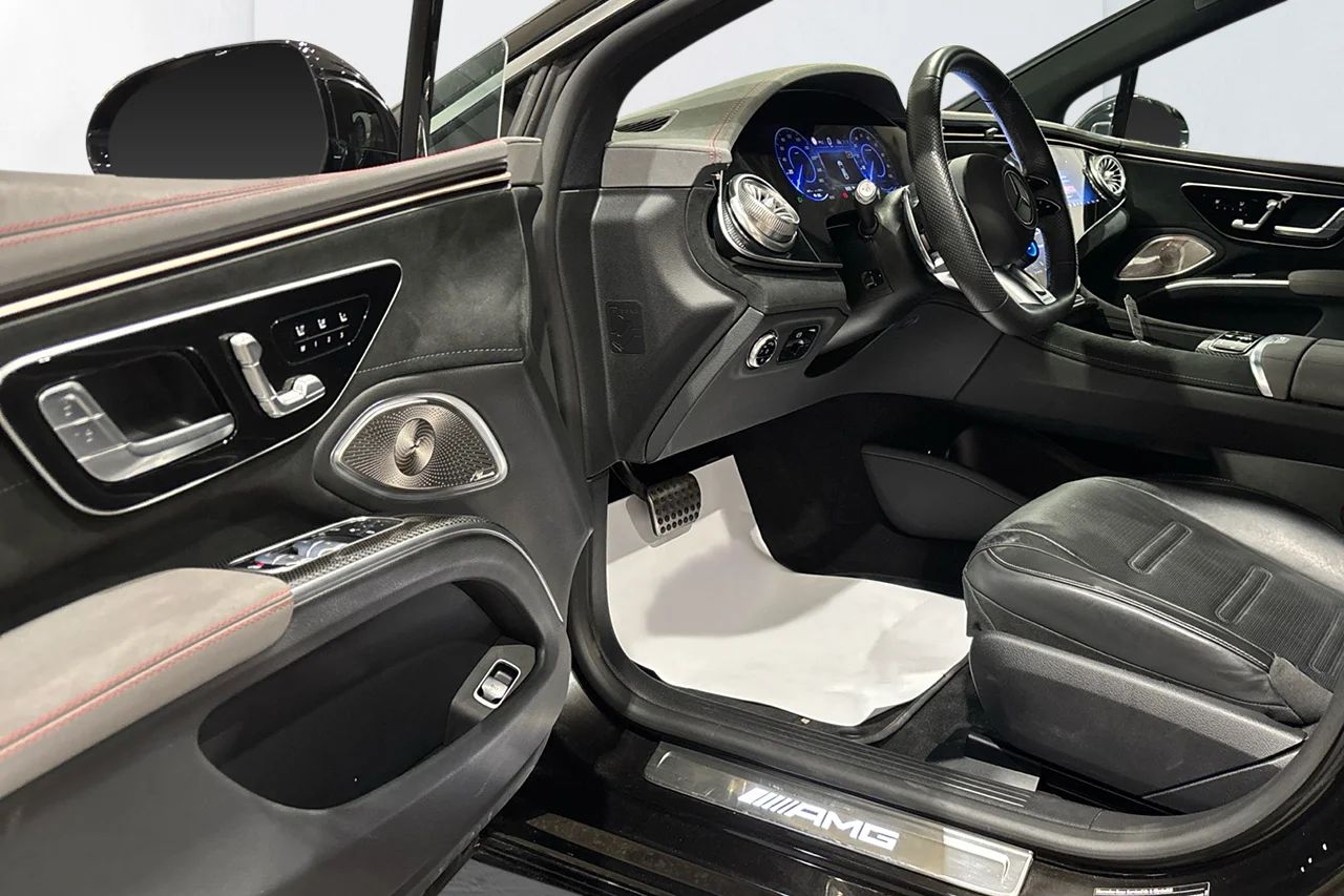 Mercedes-AMG EQS 53 4MATIC+ 658hk Pano HUD Luft Massage 360-kamera – bild 6 av 12