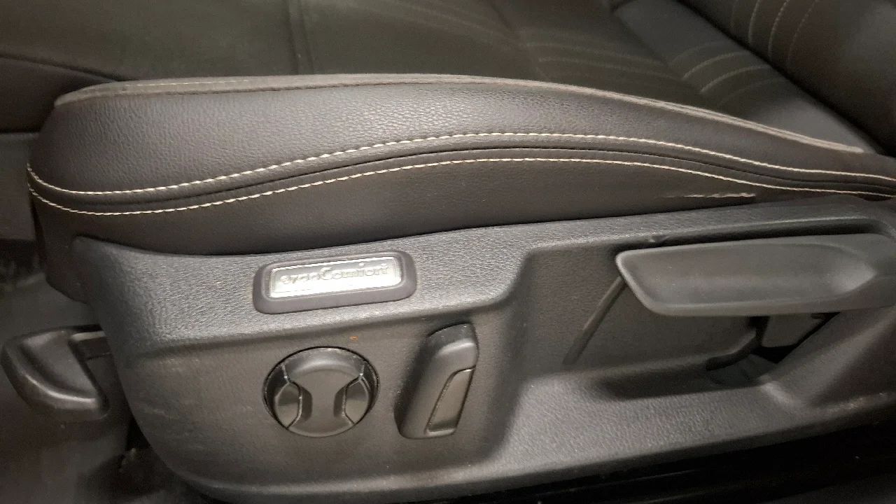 Volkswagen Passat Alltrack 2.0 TDI 200hk 4M Drag Värmare ACC Matrix MOMS – bild 8 av 14