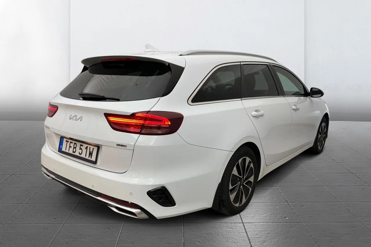 Kia Ceed SW Plug-in Hybrid Advance ACC Navi Kamera Rattvärme MOMS 141hk – bild 5 av 10
