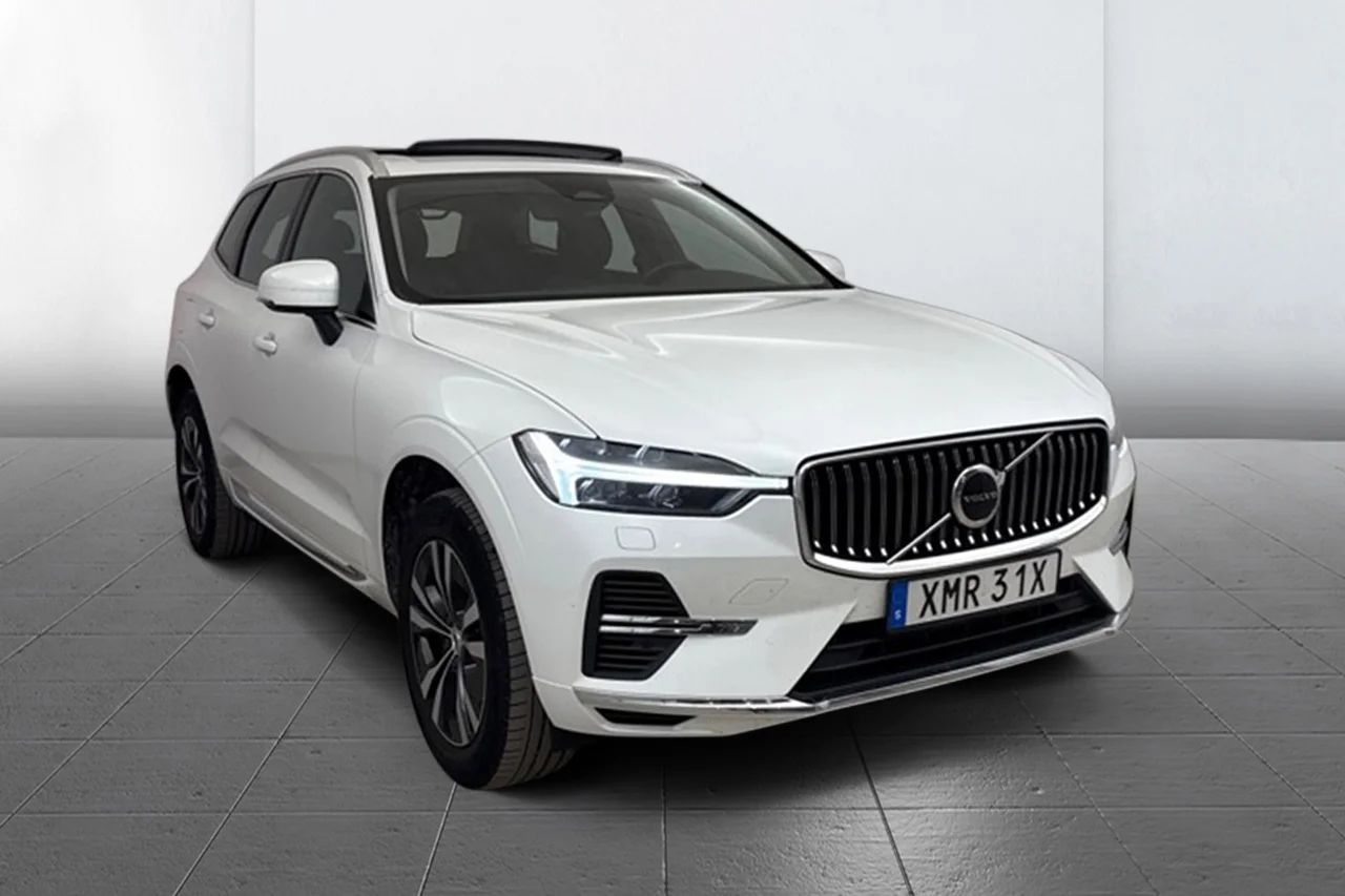 Volvo XC60 Recharge T6 AWD Core Edition 350hk BLIS Google MOMS – bild 3 av 14