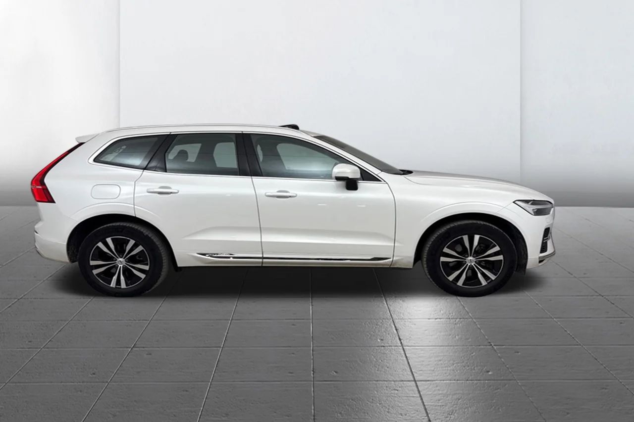 Volvo XC60 Recharge T6 AWD Core Edition 350hk BLIS Google MOMS – bild 4 av 14