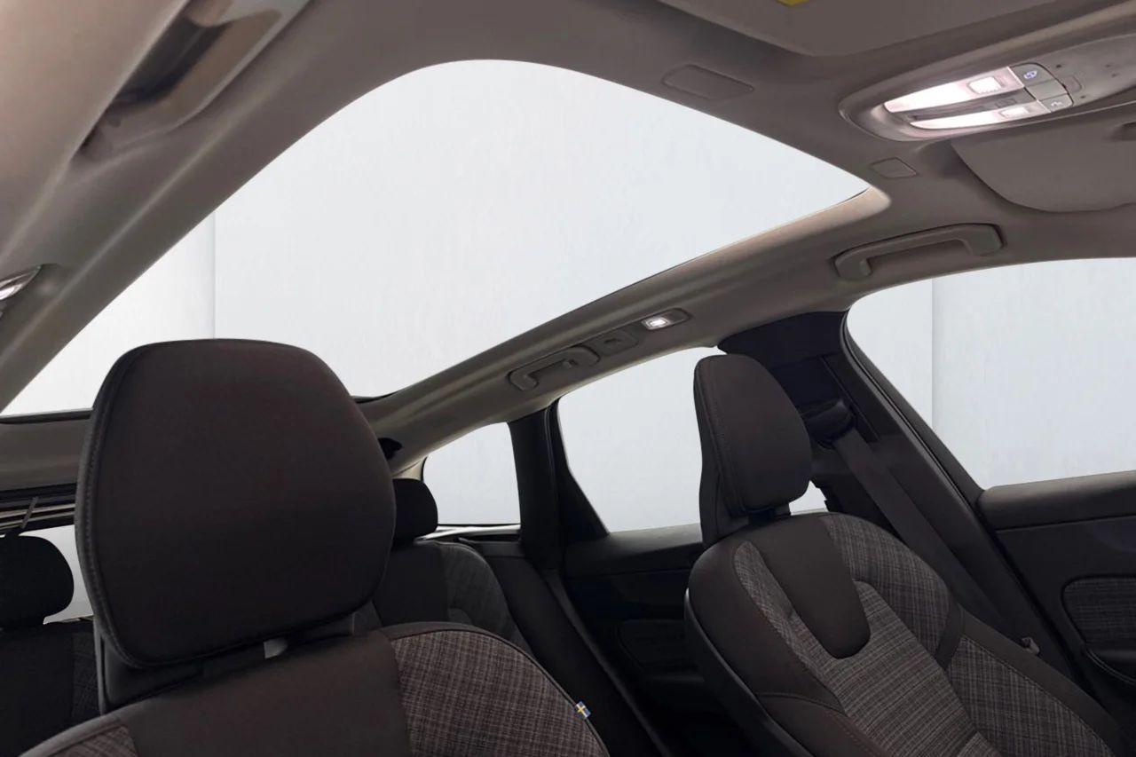 Volvo XC60 Recharge T6 AWD Core Edition 350hk BLIS Google MOMS – bild 11 av 14