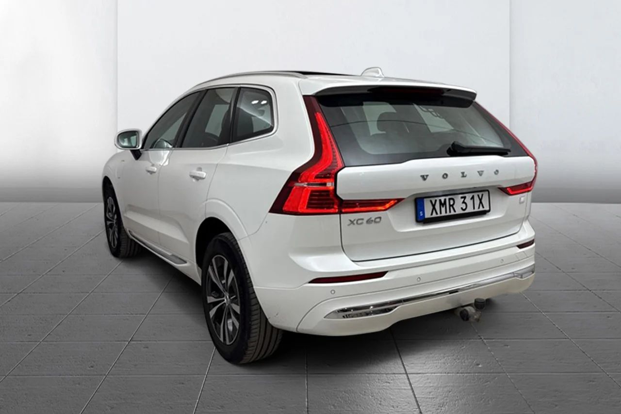 Volvo XC60 Recharge T6 AWD Core Edition 350hk BLIS Google MOMS – bild 6 av 14
