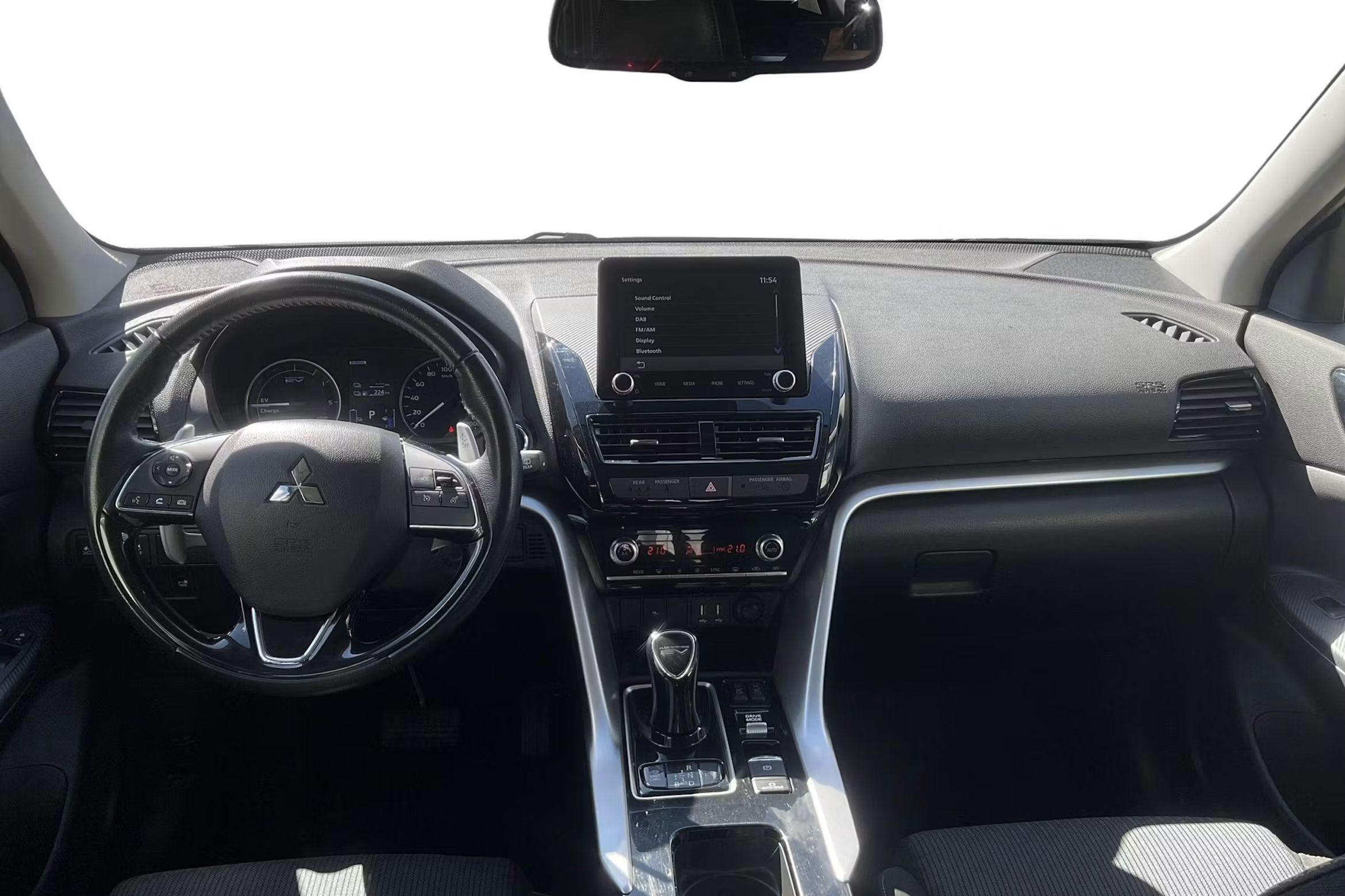 Mitsubishi Eclipse Cross PHEV 4WD Kamera CarPlay Filassist Keyless MOMS 188hk – bild 9 av 12