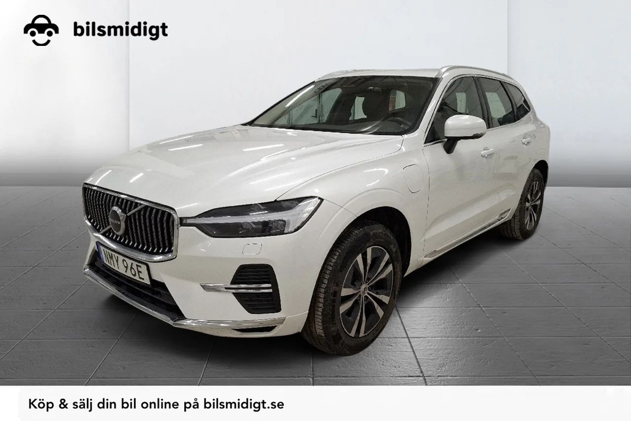 Volvo XC60 Recharge T6 AWD Core Bright Drag Pano Värmare Kamera 350hk – bild 1 av 9