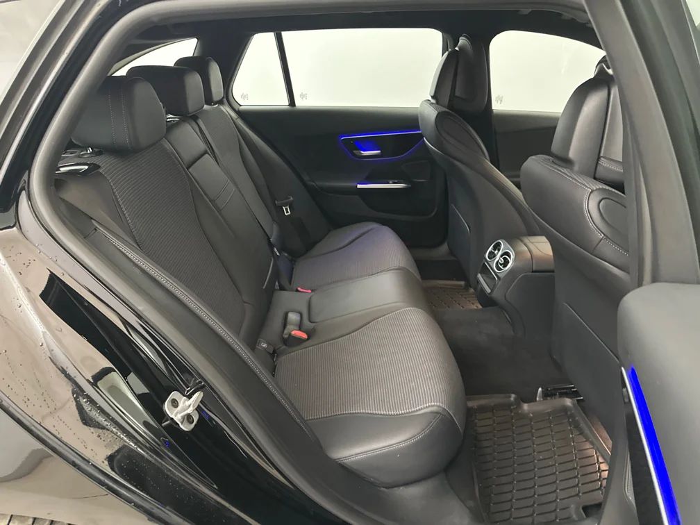 Mercedes-Benz C 300 e T Avantgarde Navi Kamera Burmester Rattvärme 313hk – bild 7 av 12
