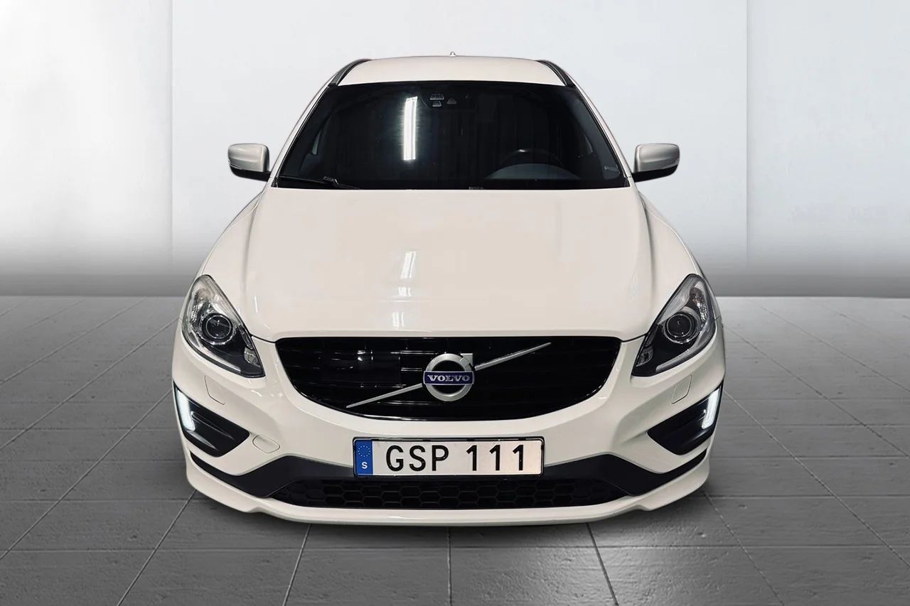 Volvo XC60 D4 AWD R-Design Delläder Värmare BLIS Rattvärme 190hk – bild 3 av 6