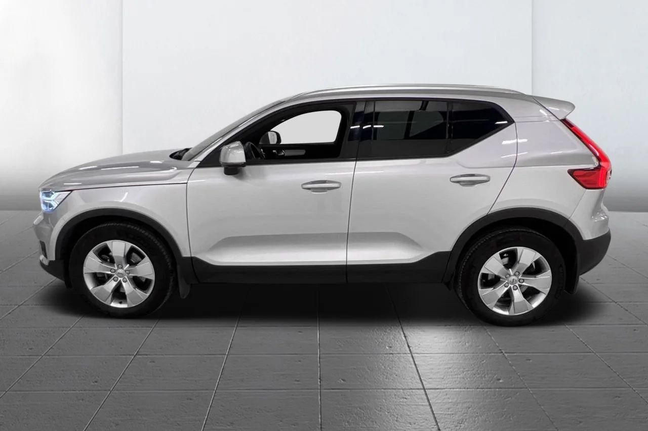 Volvo XC40 T4 Momentum Pro Skinn Stolminne Värmare 360° Navi P-Klima – bild 9 av 22