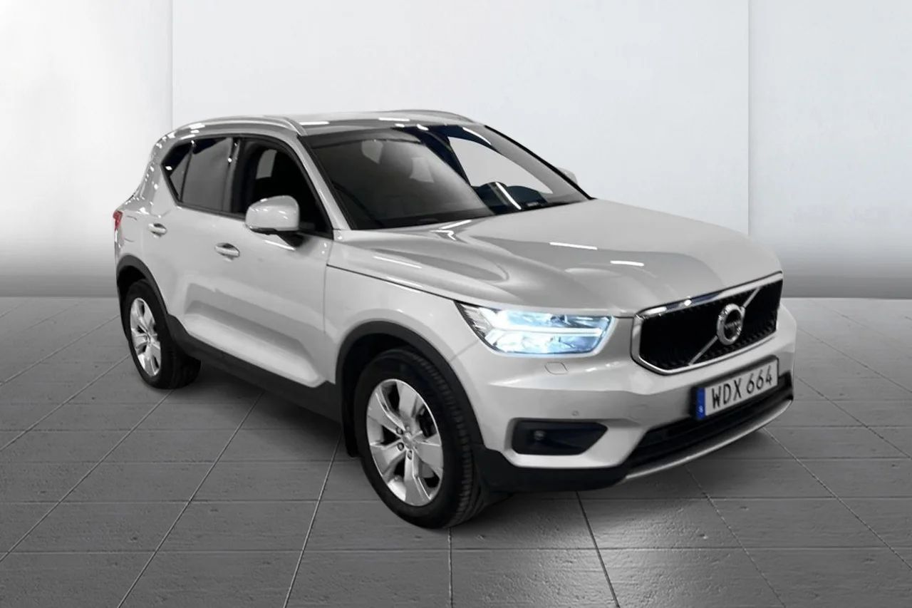 Volvo XC40 T4 Momentum Pro Skinn Stolminne Värmare 360° Navi P-Klima – bild 4 av 22