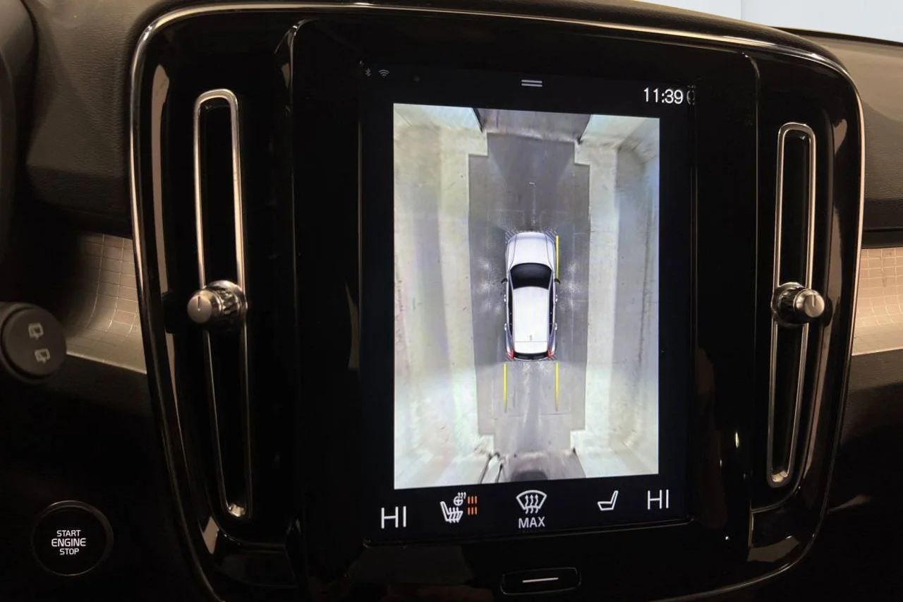 Volvo XC40 T4 Momentum Pro Skinn Stolminne Värmare 360° Navi P-Klima – bild 17 av 22