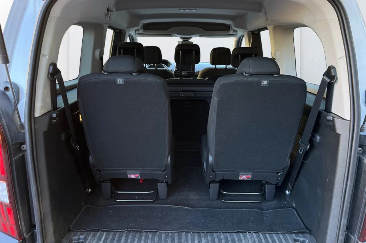 Peugeot e-Rifter GT Line 7-sits 50 kWh Cockpit Navi Kamera MOMS 136hk – bild 8 av 10