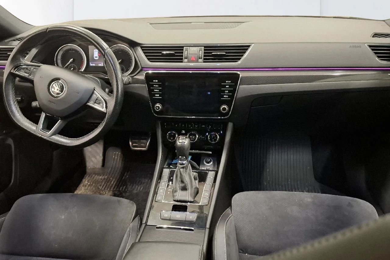Škoda Superb 2.0 TDI 4x4 Business Sportline Drag Värmare Kamera CANTON – bild 10 av 12
