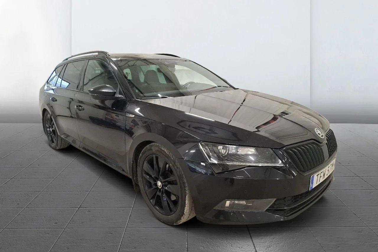 Škoda Superb 2.0 TDI 4x4 Business Sportline Drag Värmare Kamera CANTON – bild 3 av 12