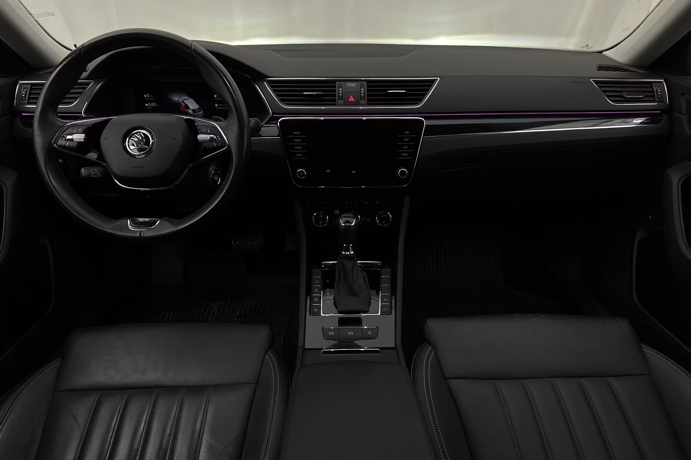 Škoda Superb iV Combi L&K Drag Värmare Skinn Canton MOMS 218hk – bild 10 av 14