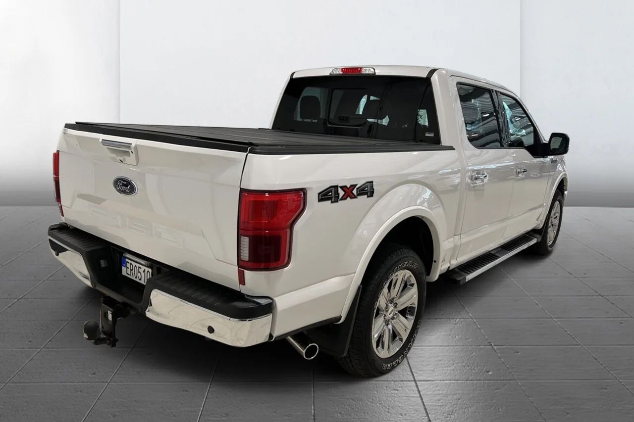Ford F-150 SuperCrew 5.0 V8 Lariat Drag Pano 360° Läder MOMS 401hk – bild 5 av 19