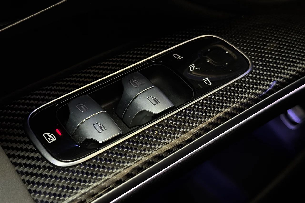 Mercedes-Benz AMG EQS 53 4MATIC+ Nappa Pano HUD Luftfjädring Massage 360° Passagerarskärm 658hk – bild 53 av 62