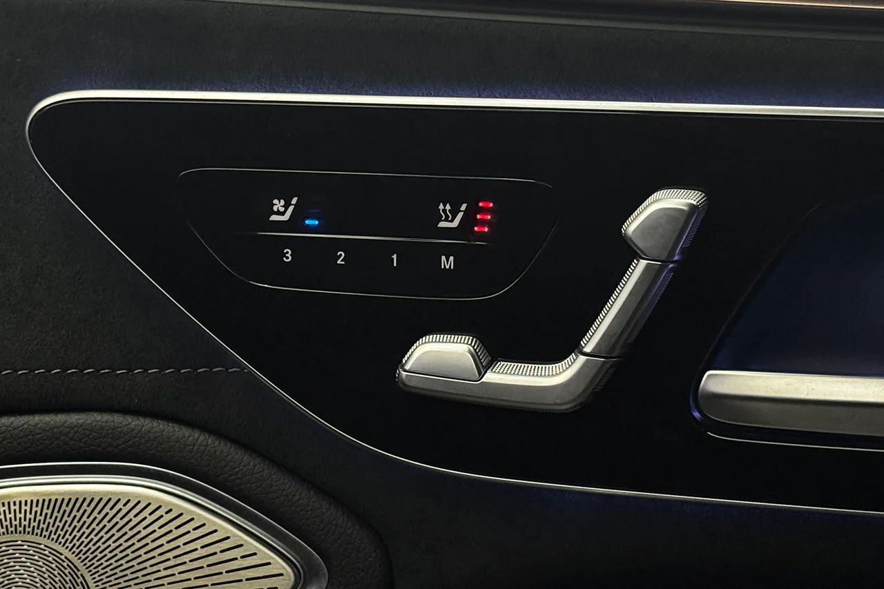 Mercedes-Benz AMG EQS 53 4MATIC+ Nappa Pano HUD Luftfjädring Massage 360° Passagerarskärm 658hk – bild 55 av 62