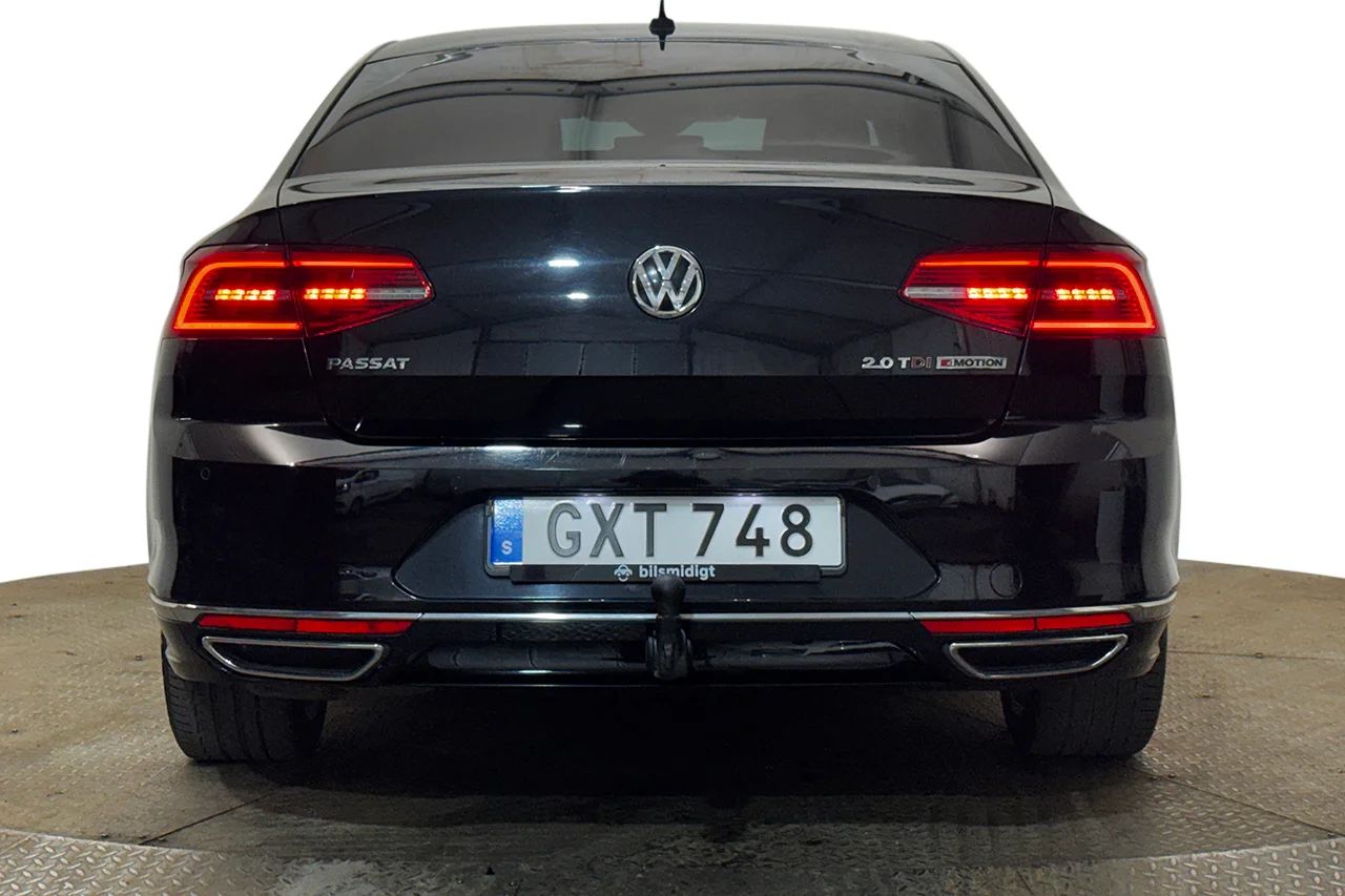 Volkswagen Passat 2.0 TDI Sedan 4Motion GT R-Line Executive Drag Läder Värmare 190hk – bild 6 av 37