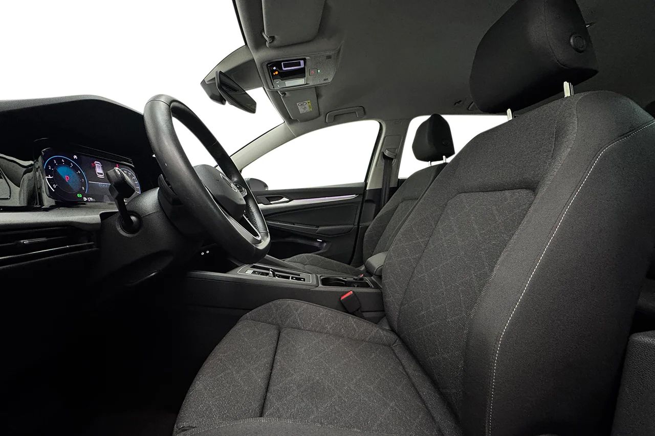 Volkswagen Golf Sportscombi 1.5 eTSI Automat Massage Nav Kamera Cockpit Keyless MOMS – bild 11 av 34