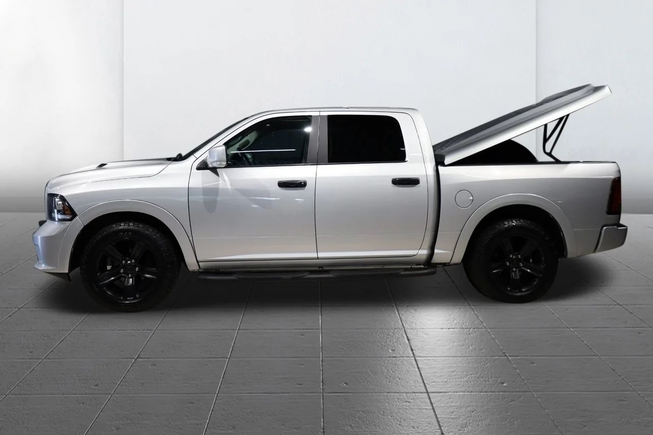 Dodge RAM 1500 Sport 5.7 V8 HEMI 4x4 Drag Pano Kåpa Skinn 395hk – bild 5 av 12
