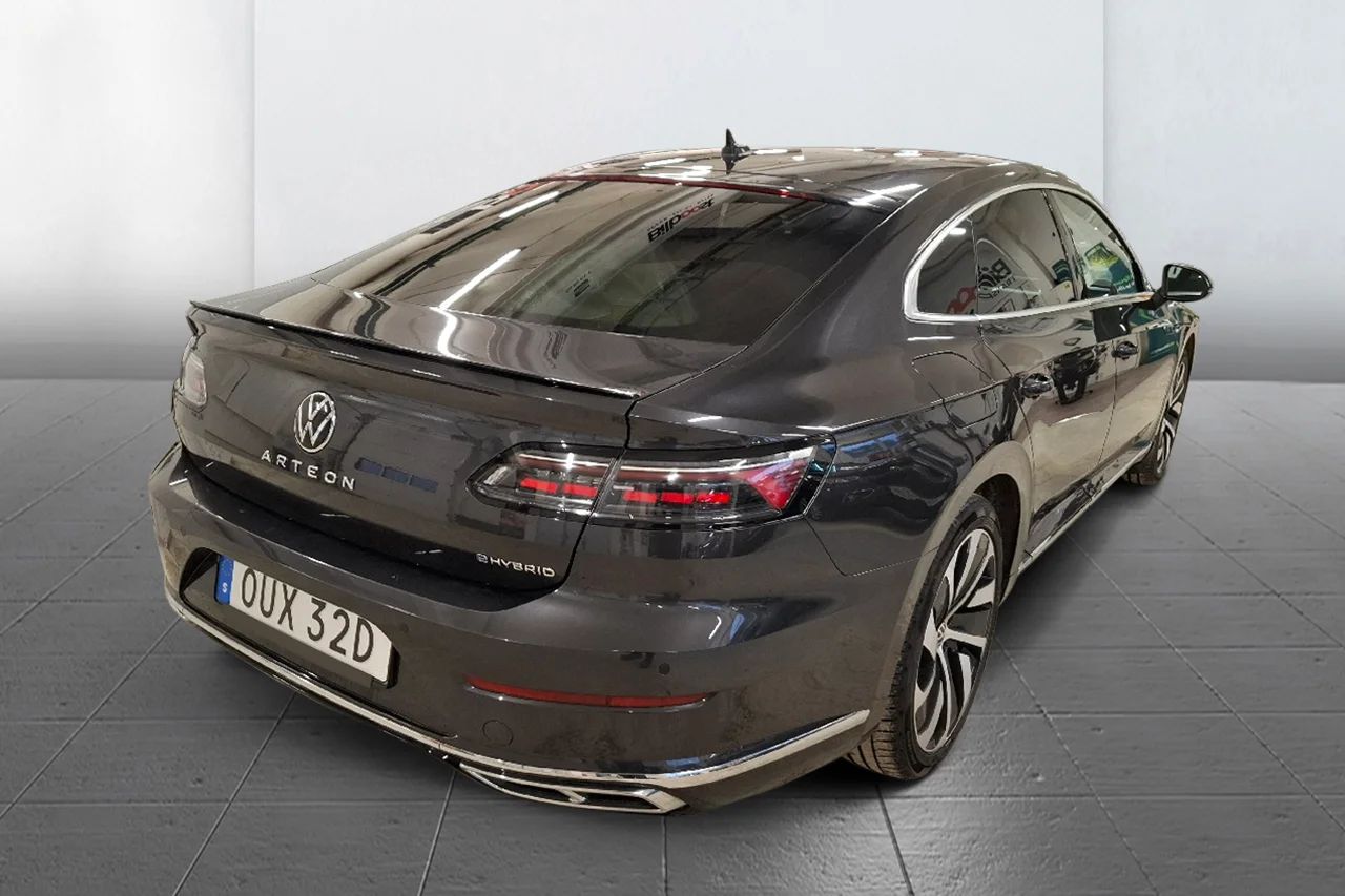 Volkswagen Arteon eHybrid R-Line Drag Värmare DCC Massage MOMS 218hk – bild 5 av 11