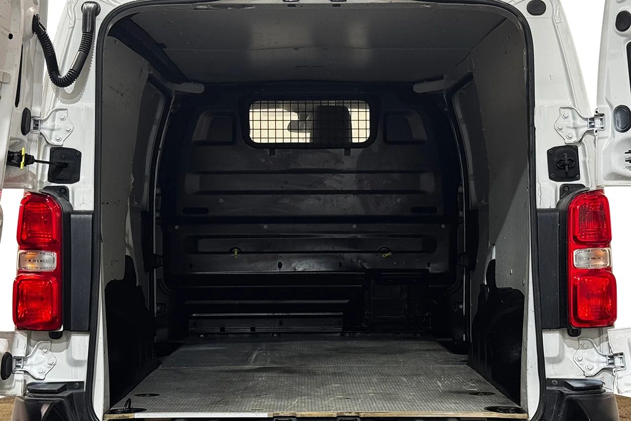 Toyota ProAce 2.0 D-4D L3 Drag 2xSidodörr HUD 3sits Värmare 122hk – bild 13 av 31