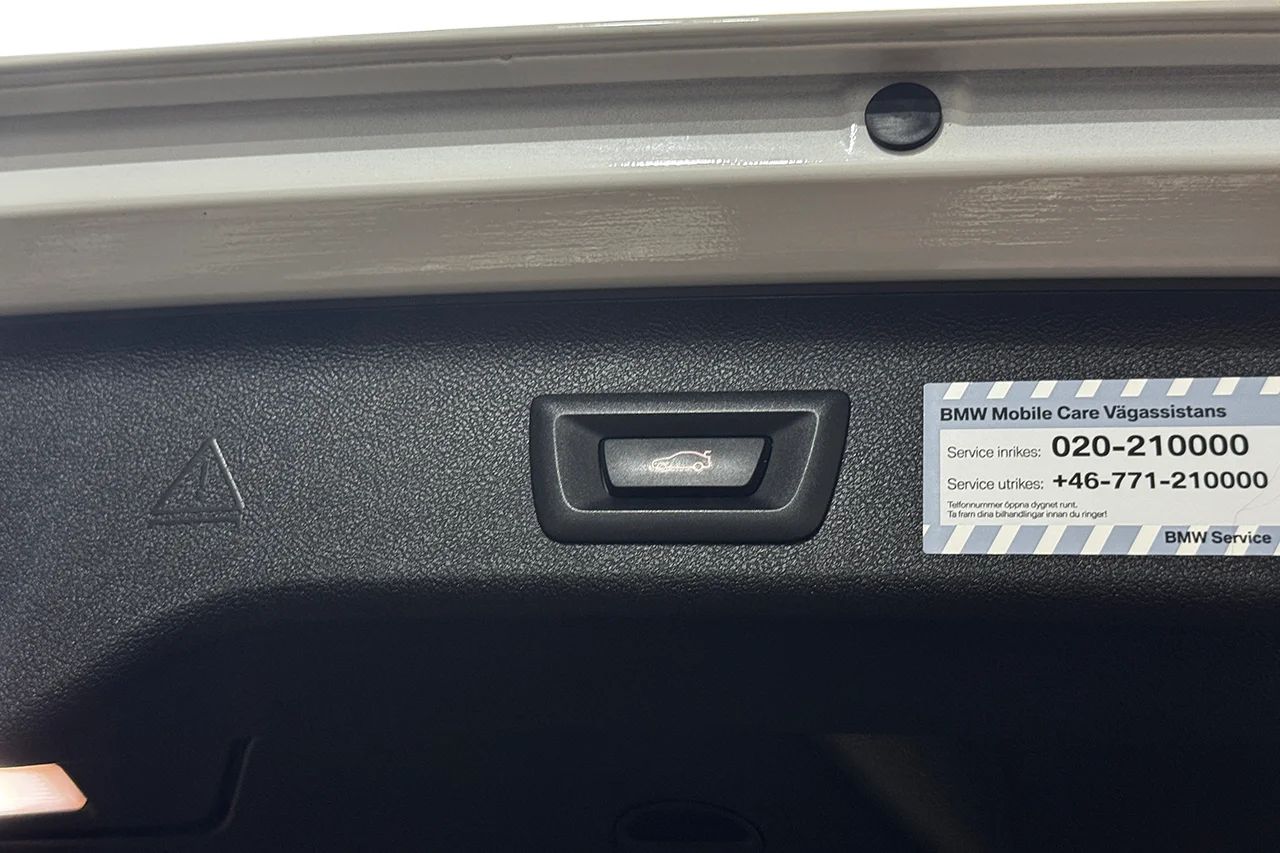 BMW 530e Touring M Sport Drag Cockpit Nav Kamera Läder MOMS 292hk – bild 42 av 42