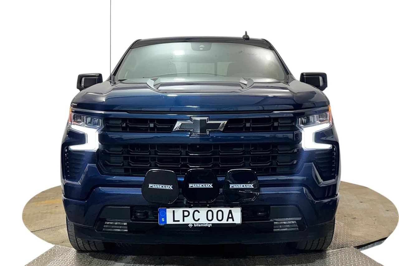 Chevrolet Silverado 1500 Crew 5.3 V8 Drag 360° Cockpit BOSE Läder LED MOMS 360hk – bild 2 av 28