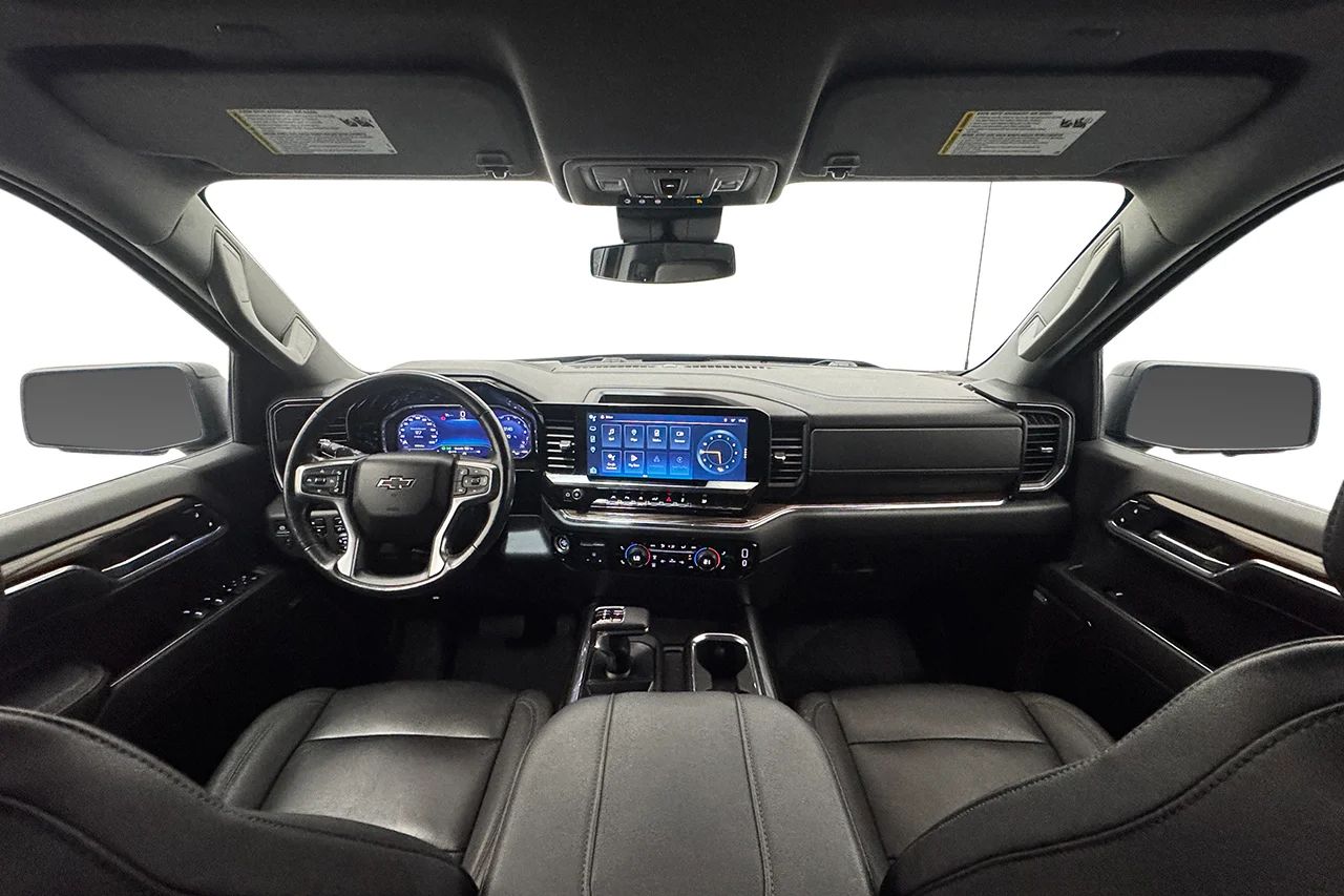 Chevrolet Silverado 1500 Crew 5.3 V8 Drag 360° Cockpit BOSE Läder LED MOMS 360hk – bild 12 av 28