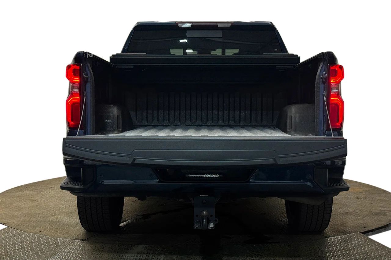 Chevrolet Silverado 1500 Crew 5.3 V8 Drag 360° Cockpit BOSE Läder LED MOMS 360hk – bild 7 av 28
