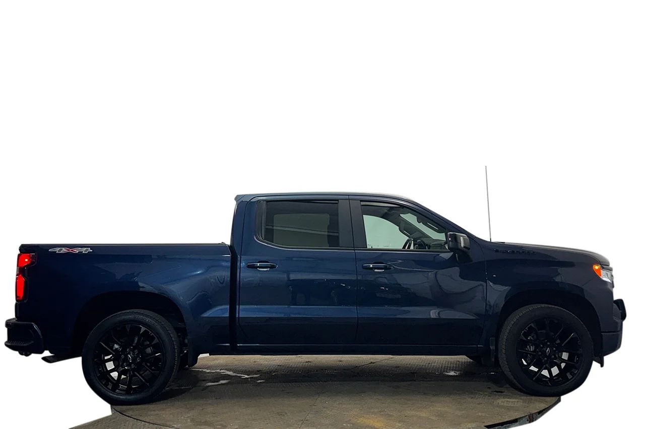 Chevrolet Silverado 1500 Crew 5.3 V8 Drag 360° Cockpit BOSE Läder LED MOMS 360hk – bild 4 av 28