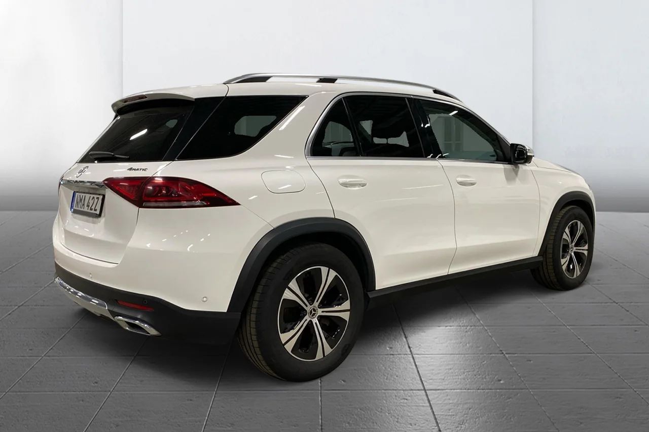 Mercedes-Benz GLE 350 de 4MATIC SE Edition Premium Drag Luftfjädring 360° Navi Distronic+ MOMS 320hk – bild 4 av 12