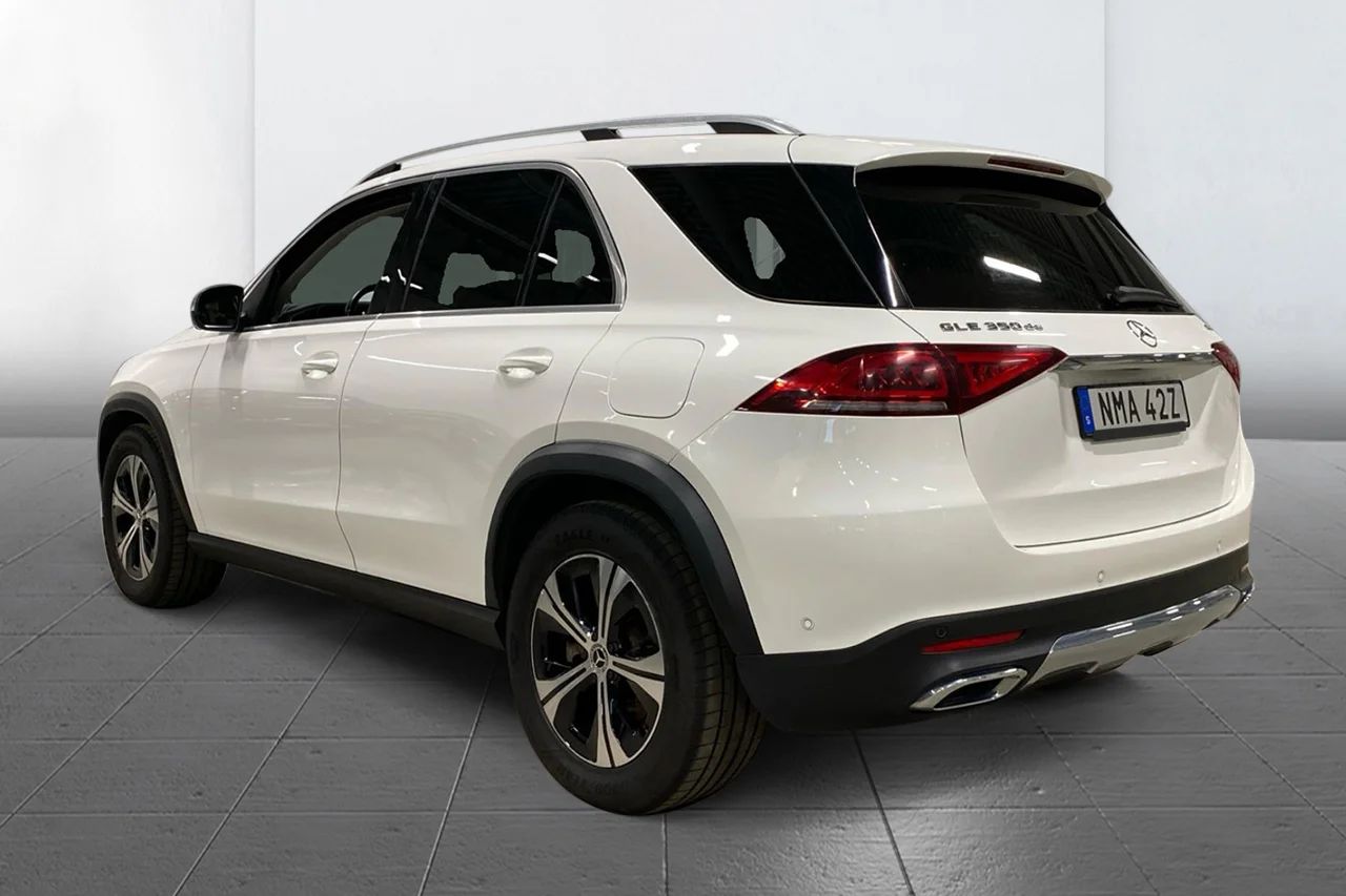 Mercedes-Benz GLE 350 de 4MATIC SE Edition Premium Drag Luftfjädring 360° Navi Distronic+ MOMS 320hk – bild 5 av 12