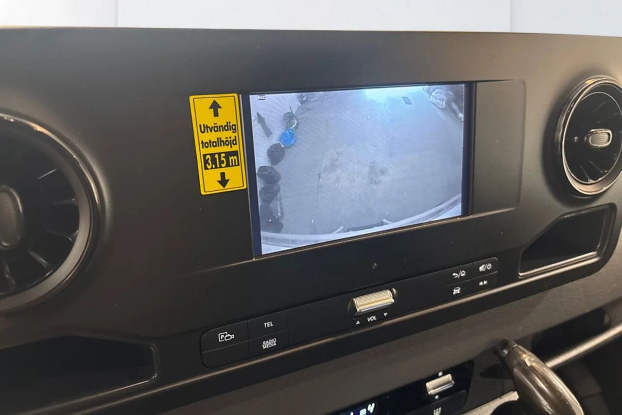 Mercedes-Benz Sprinter 317 CDI Volymskåp BG-Lyft 3-sits Kamera MOMS – bild 11 av 11