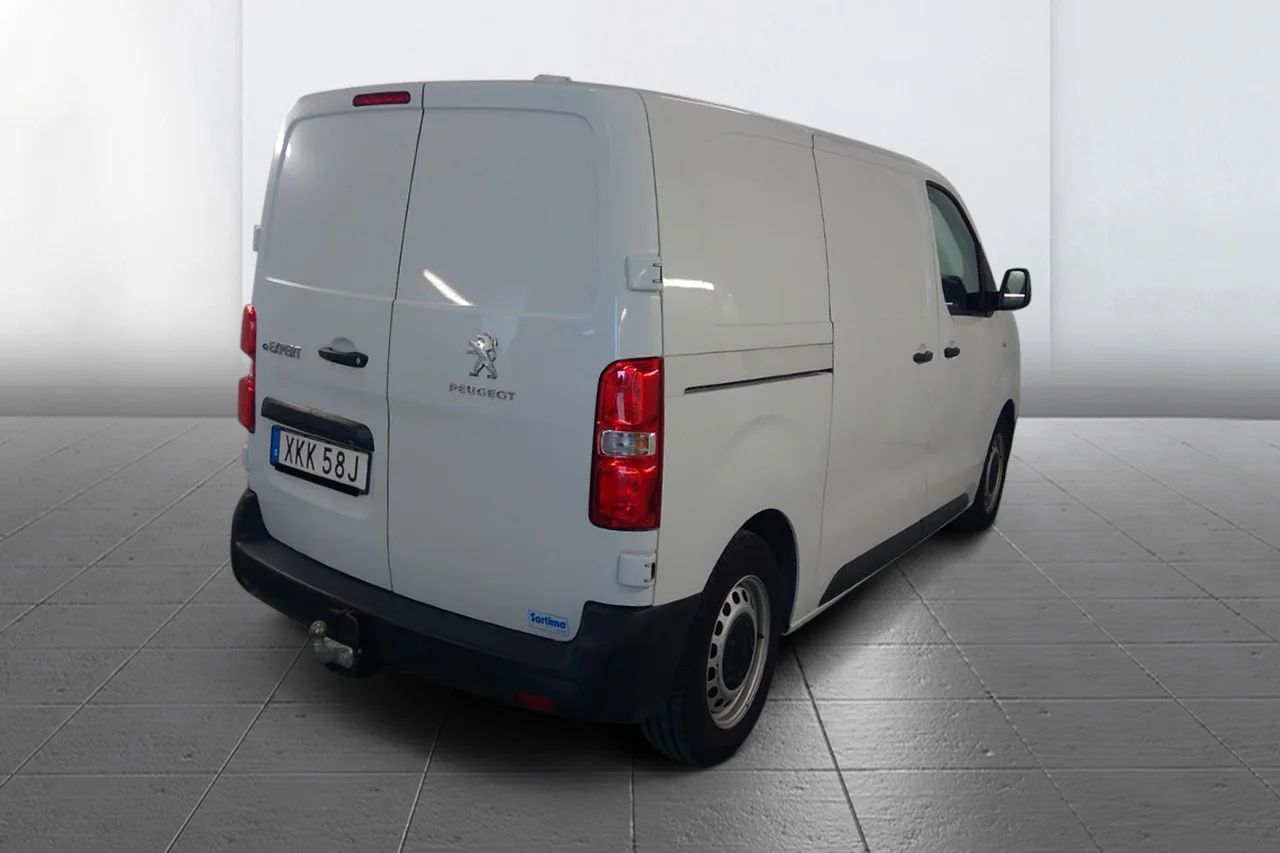 Peugeot e-Expert L2 75 kWh Drag Inredd 360° 3-sits MOMS 136hk – bild 3 av 8