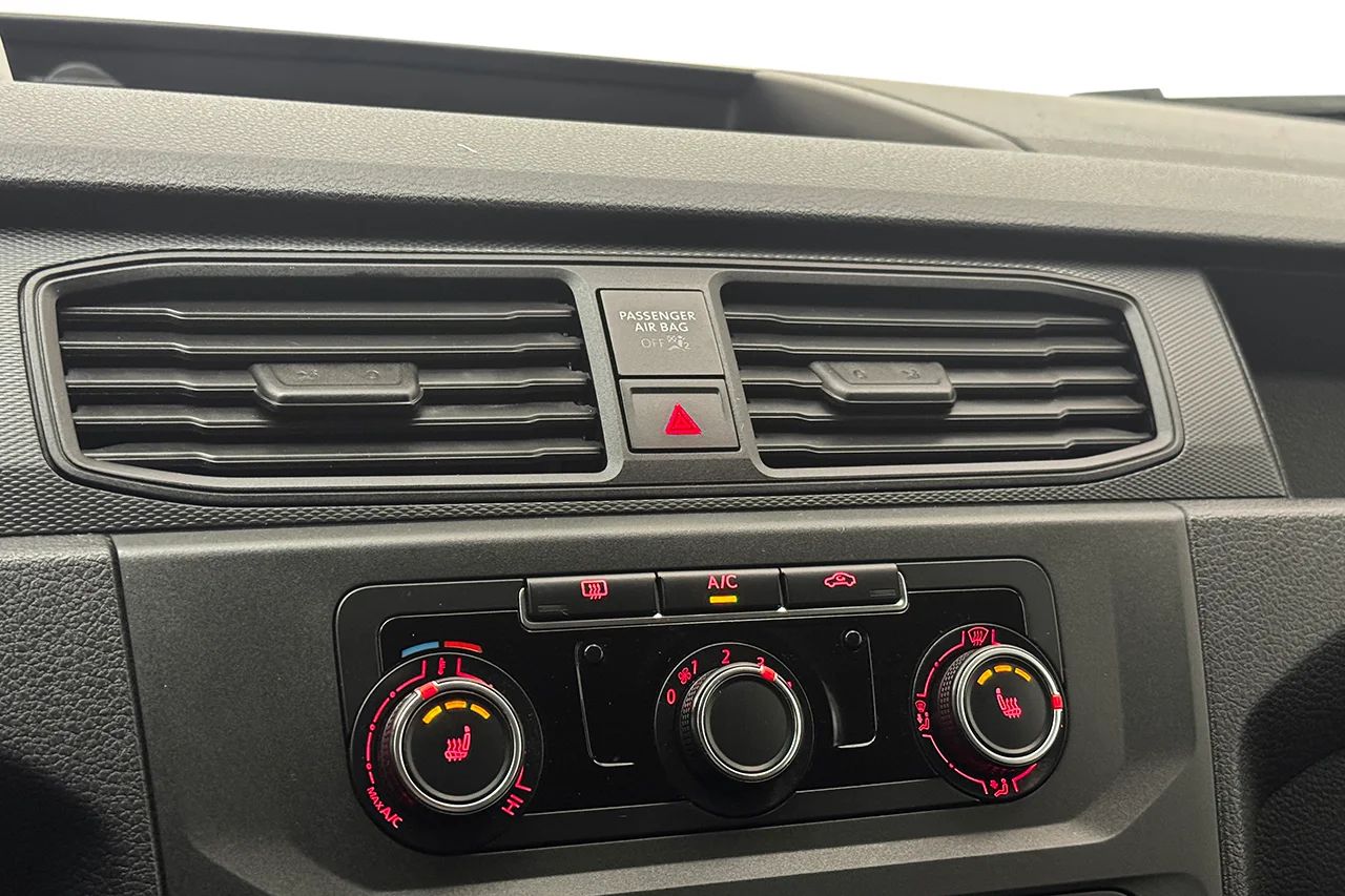 Volkswagen e-Caddy Maxi 37.3 kWh Drag Värmare CCS AppConnect MOMS 113hk – bild 17 av 26