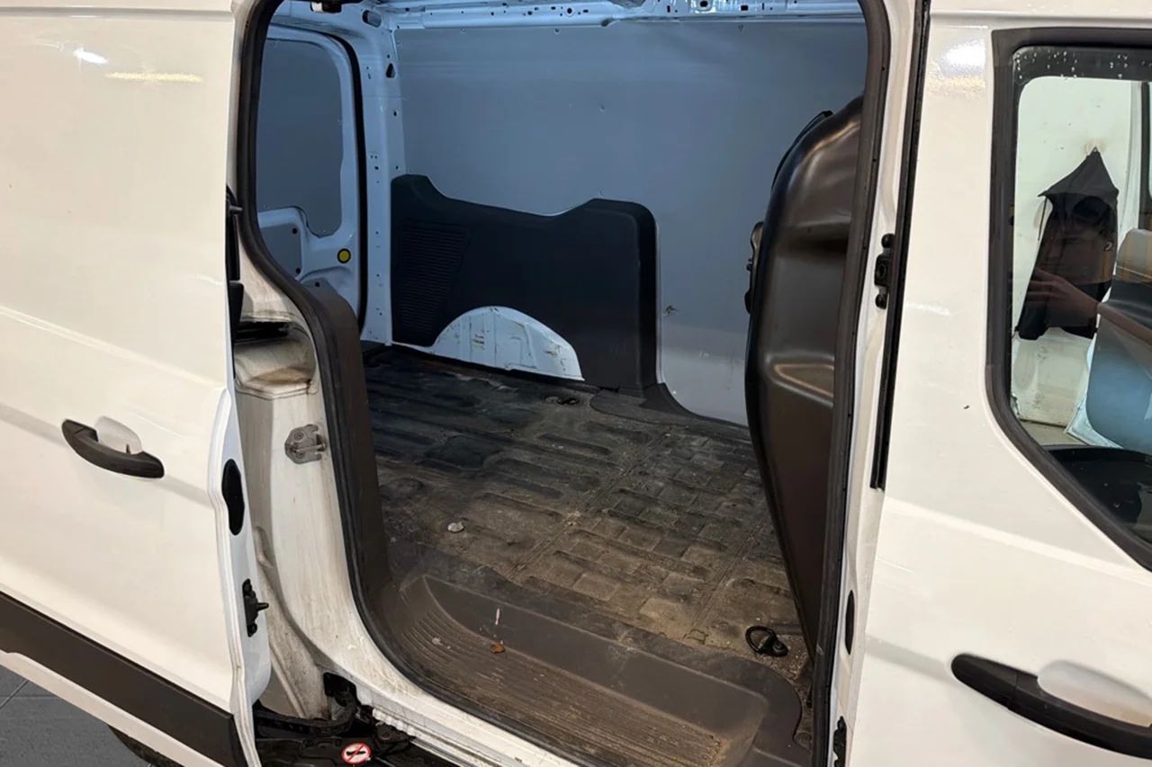 Ford Transit Connect 230 L2 Aut Drag 3-sits Kamera P-Sens MOMS 100hk – bild 6 av 10