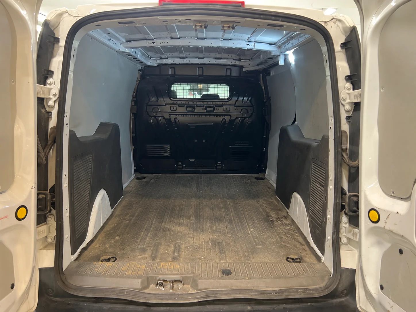 Ford Transit Connect 230 L2 Aut Drag 3-sits Kamera P-Sens MOMS 100hk – bild 5 av 8