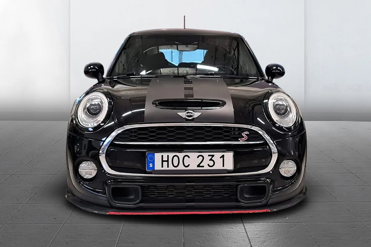 Mini Cooper SD 5-dörr ConnectedXL Excitement JCW LED Delskinn 170hk – bild 3 av 11