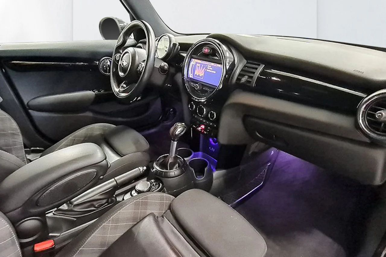Mini Cooper SD 5-dörr ConnectedXL Excitement JCW LED Delskinn 170hk – bild 11 av 11