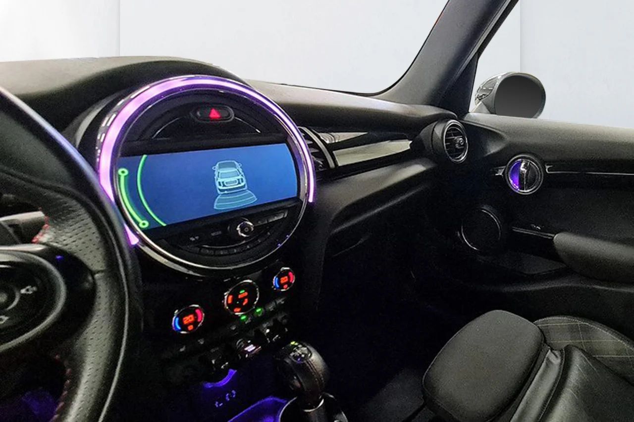Mini Cooper SD 5-dörr ConnectedXL Excitement JCW LED Delskinn 170hk – bild 10 av 11